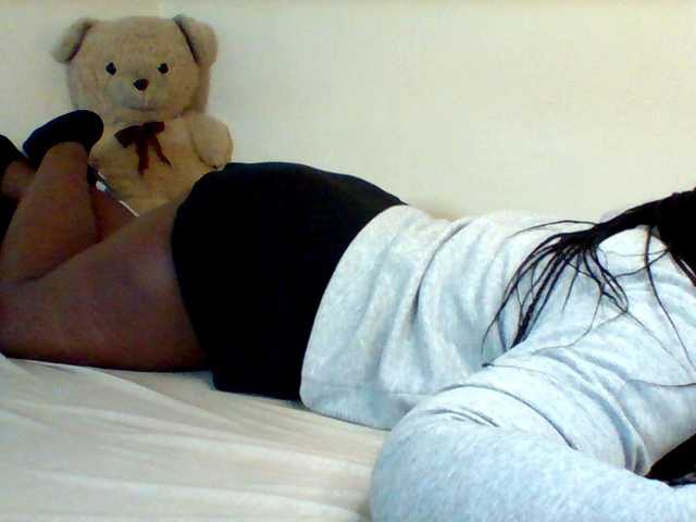 sexxy-slim-honey live sex show