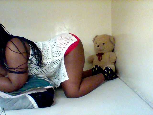 Sexxy-slim-honey live cam on BongaCams