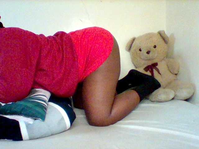 sexxy-slim-honey live sex show