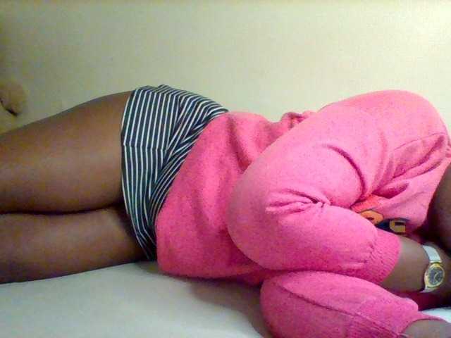 Sexxy-slim-honey live cam on UnifiedCams