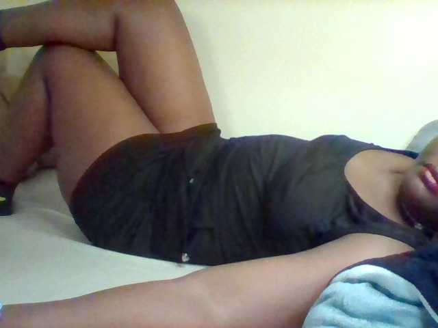 Sexxy-slim-honey live cam on BongaCams