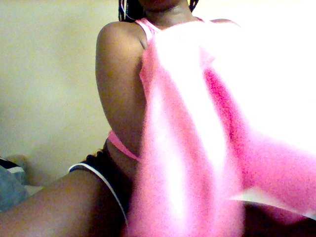 Sexxy-slim-honey live cam on UnifiedCams