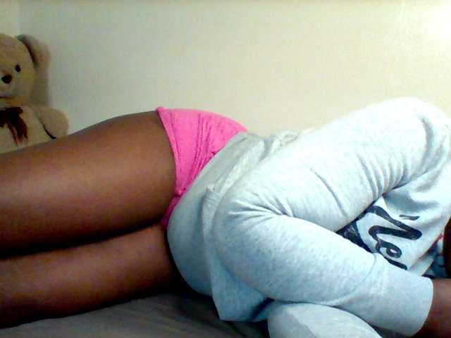 Sexxy-slim-honey live cam on BongaCams