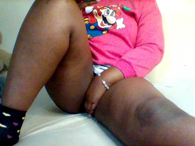 Sexxy-slim-honey webcam bongacams model stream image