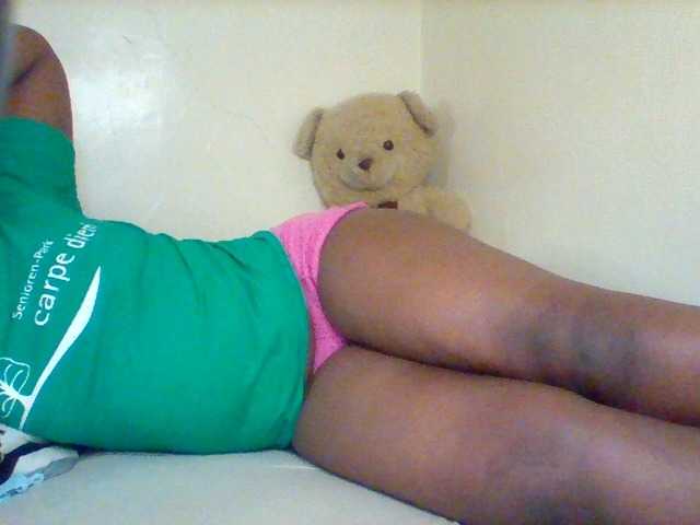 Sexxy-slim-honey live cam on BongaCams