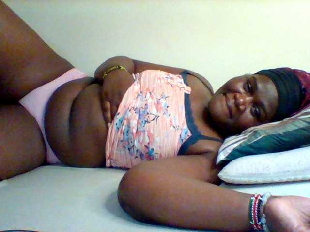 Sexxy-slim-honey live cam on BongaCams