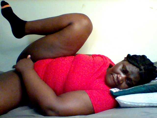Sexxy-slim-honey webcam bongacams model stream image