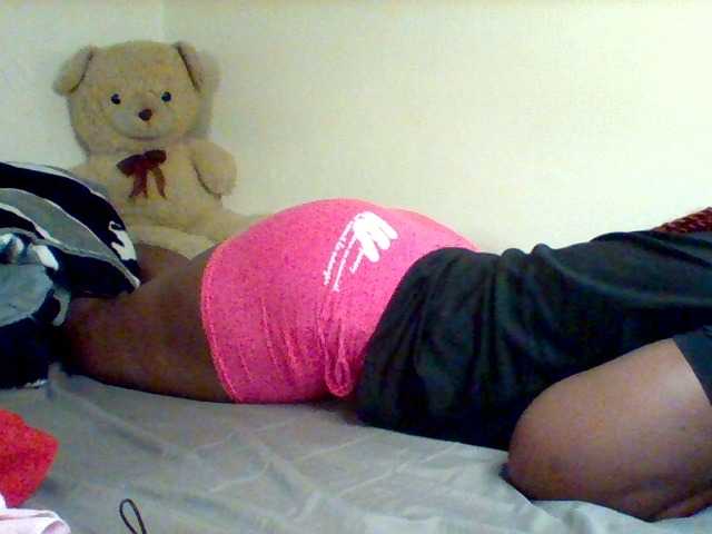 sexxy-slim-honey live sex show
