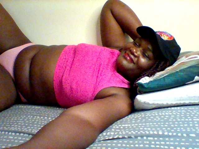 Sexxy-slim-honey live cam on BongaCams