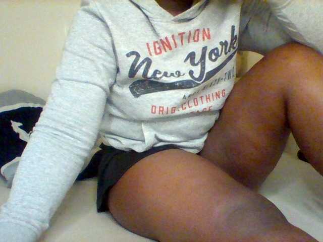 Sexxy-slim-honey live cam on BongaCams