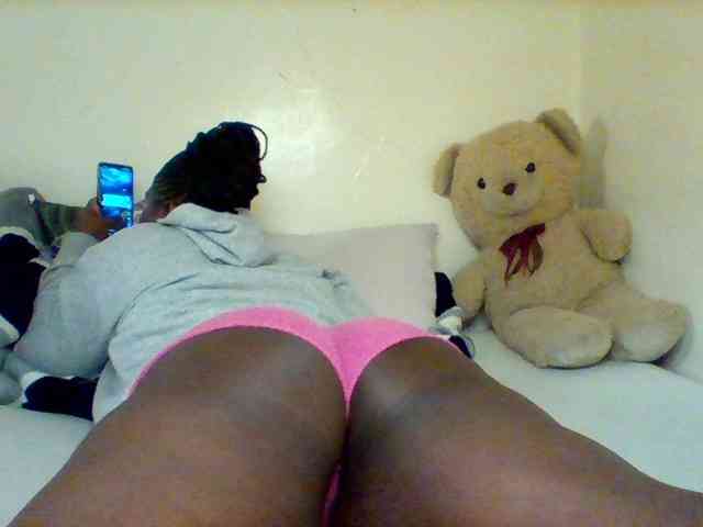 Sexxy-slim-honey webcam