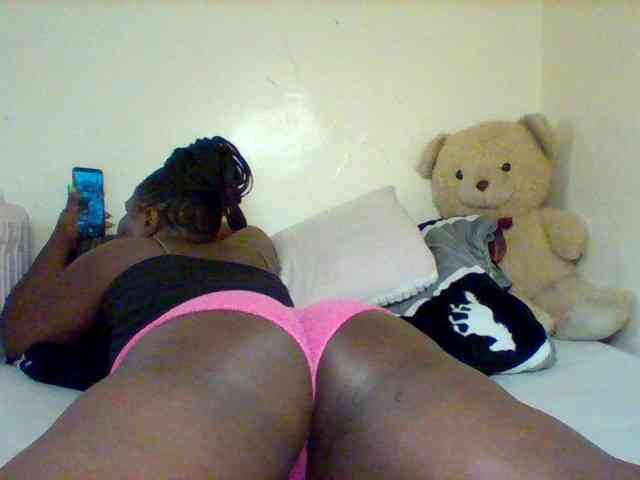 Sexxy-slim-honey webcam