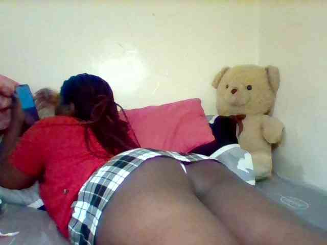 Sexxy-slim-honey webcam