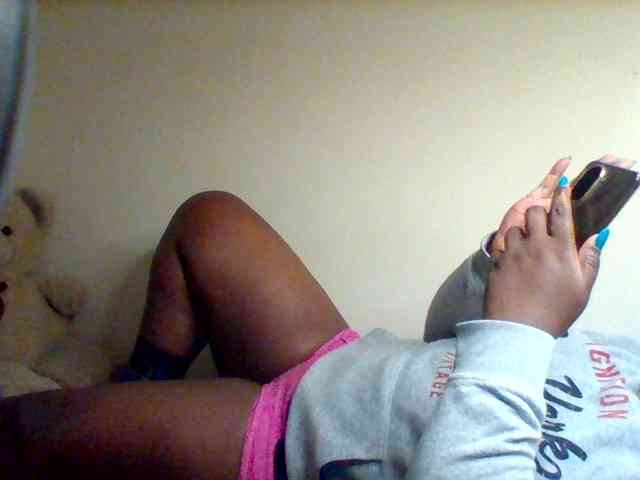 Sexxy-slim-honey webcam