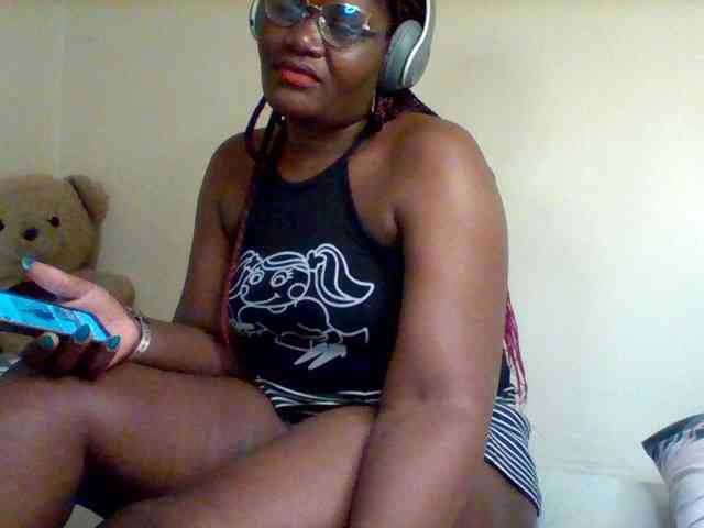 Sexxy-slim-honey webcam