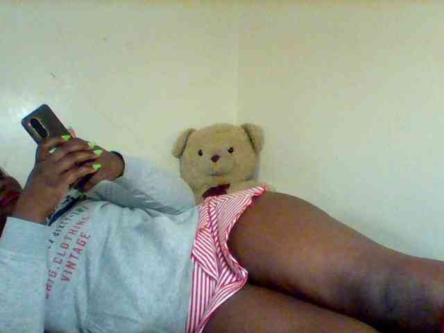 Sexxy-slim-honey webcam