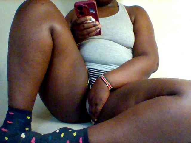 Sexxy-slim-honey webcam