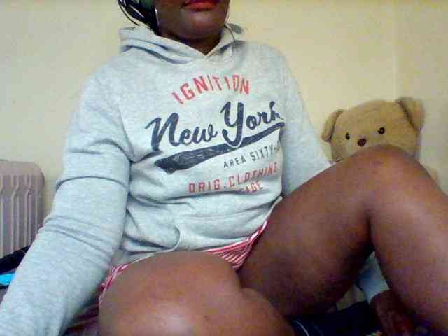 Sexxy-slim-honey webcam