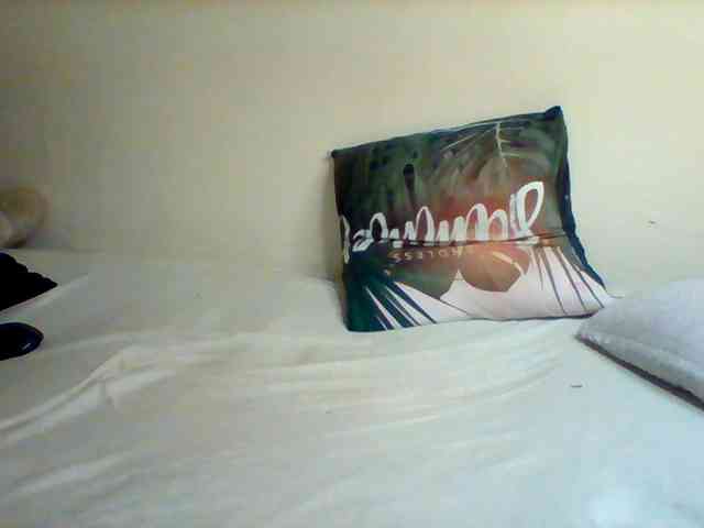 Sexxy-slim-honey webcam