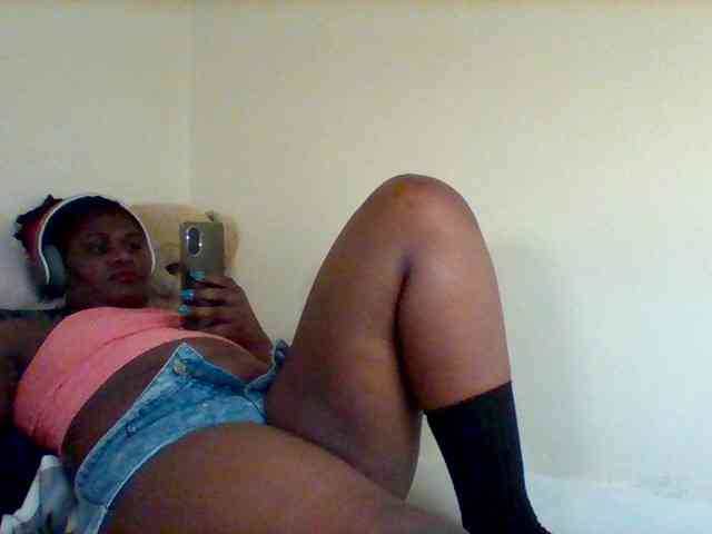 Sexxy-slim-honey webcam