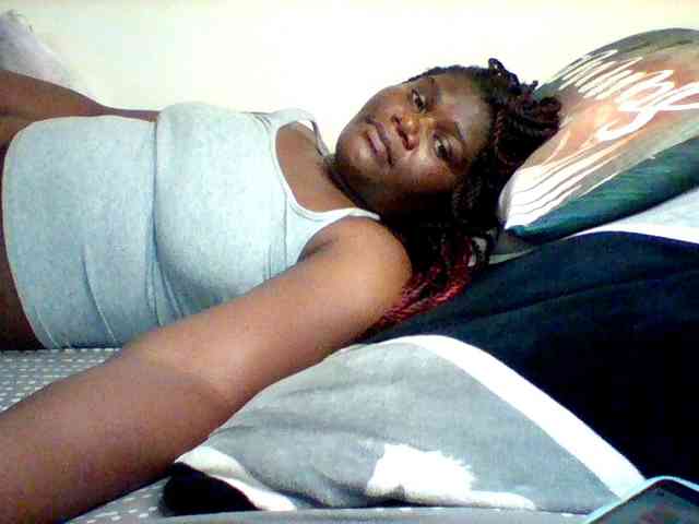 Sexxy-slim-honey webcam