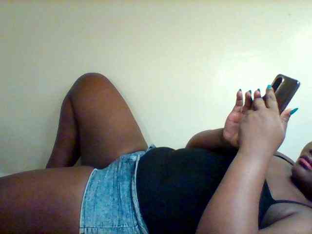 Sexxy-slim-honey webcam