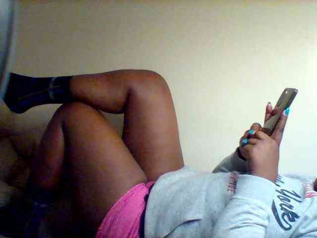 Sexxy-slim-honey webcam