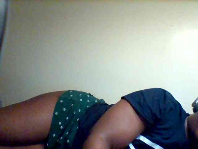 Sexxy-slim-honey webcam