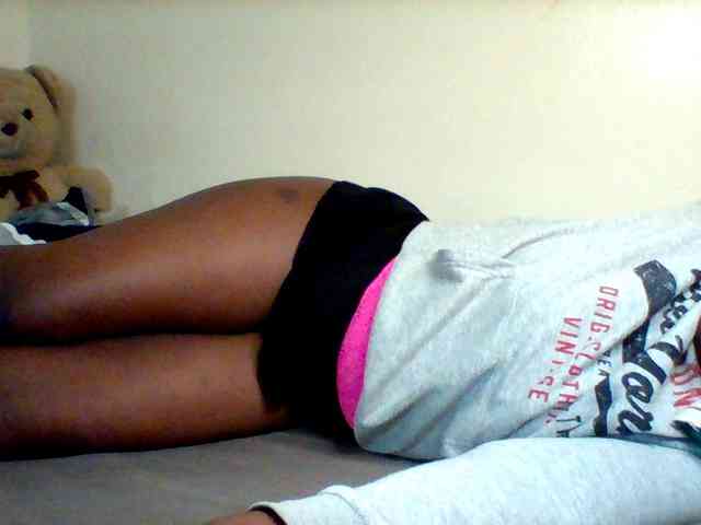 Sexxy-slim-honey webcam