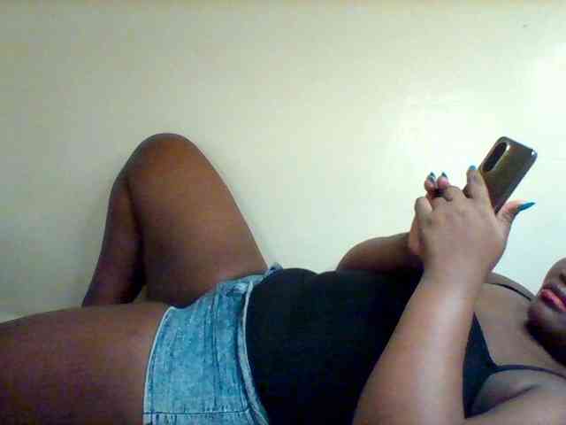 Sexxy-slim-honey webcam