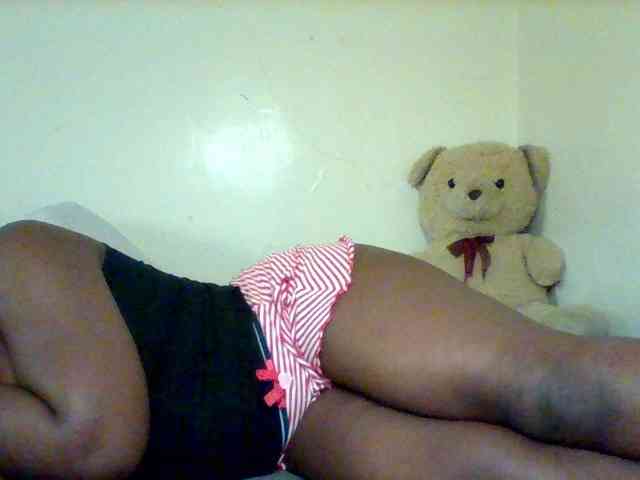 Sexxy-slim-honey webcam