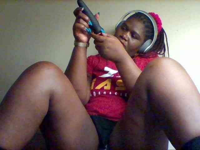 Sexxy-slim-honey webcam