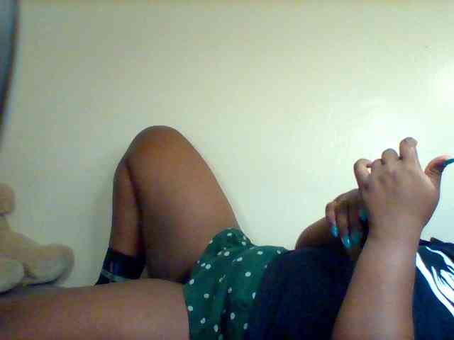 Sexxy-slim-honey webcam