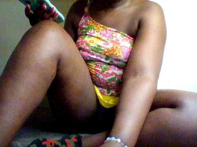 Sexxy-slim-honey webcam