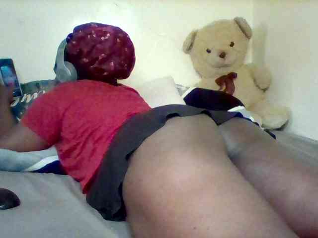 Sexxy-slim-honey webcam