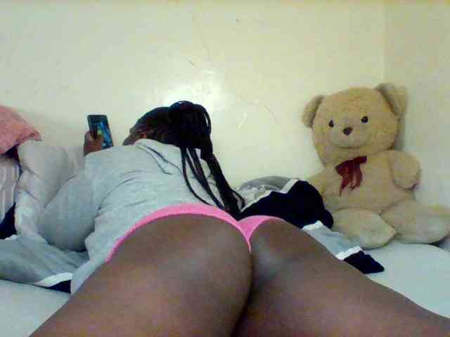 Sexxy-slim-honey webcam