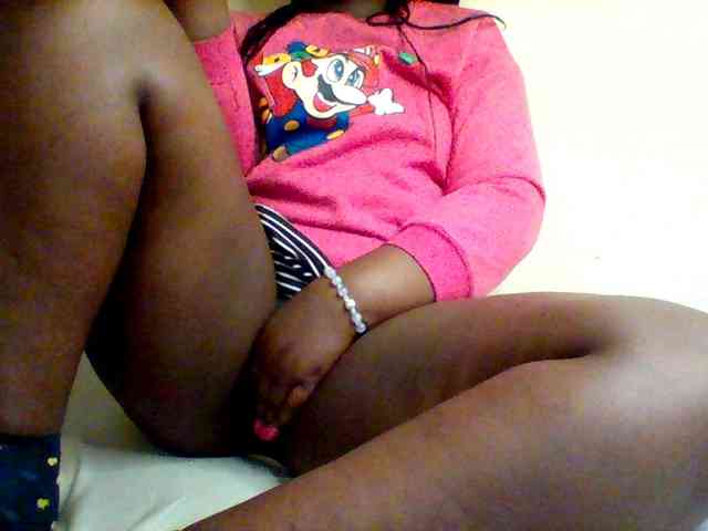 Sexxy-slim-honey webcam