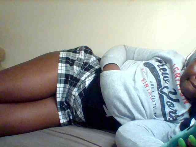 Sexxy-slim-honey webcam