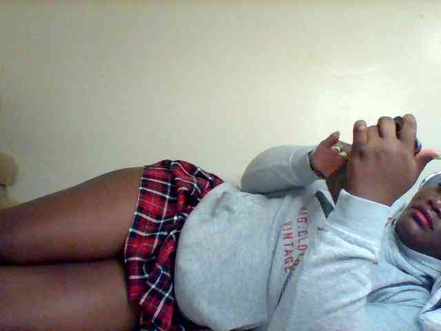Sexxy-slim-honey webcam