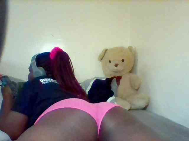 Sexxy-slim-honey webcam