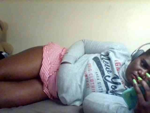 Sexxy-slim-honey webcam