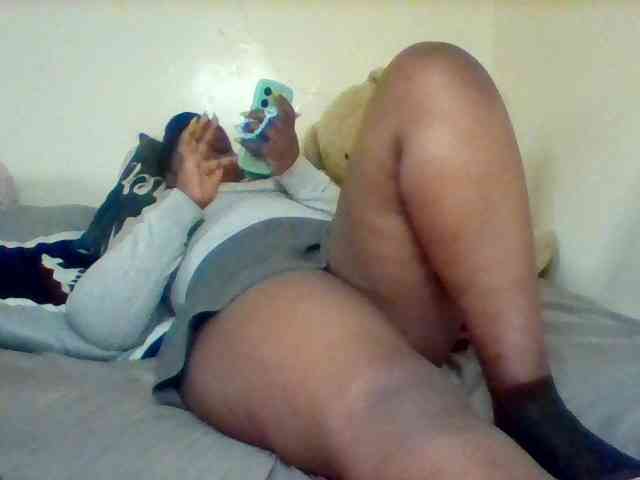Sexxy-slim-honey webcam