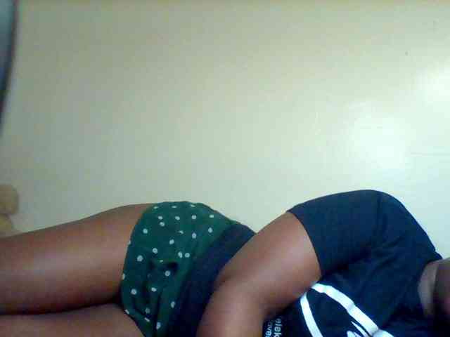 Sexxy-slim-honey webcam