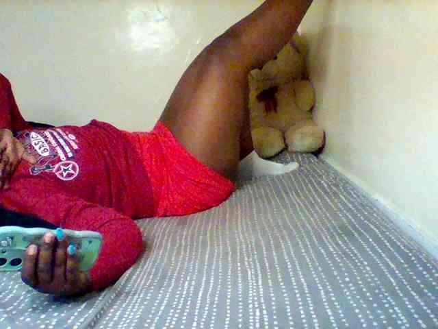 Sexxy-slim-honey webcam