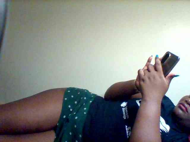 Sexxy-slim-honey webcam