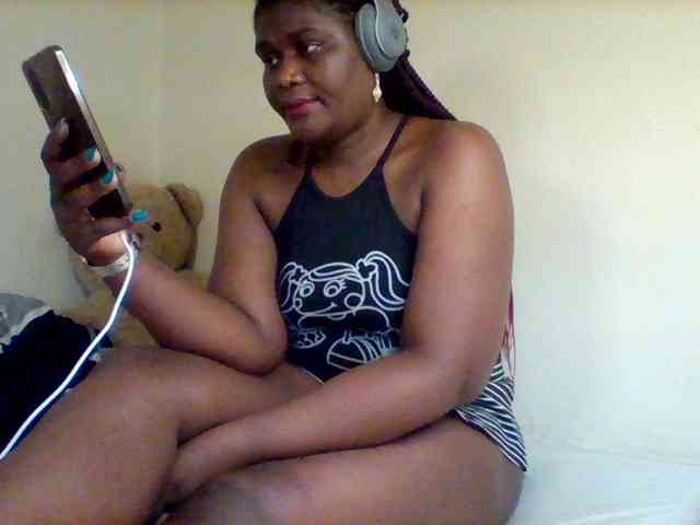 Sexxy-slim-honey webcam