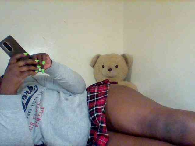 Sexxy-slim-honey webcam