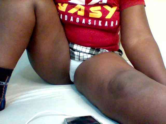 Sexxy-slim-honey webcam