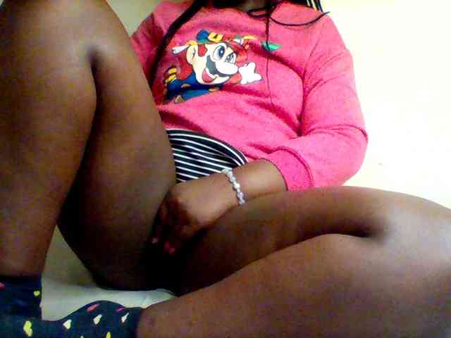 Sexxy-slim-honey webcam