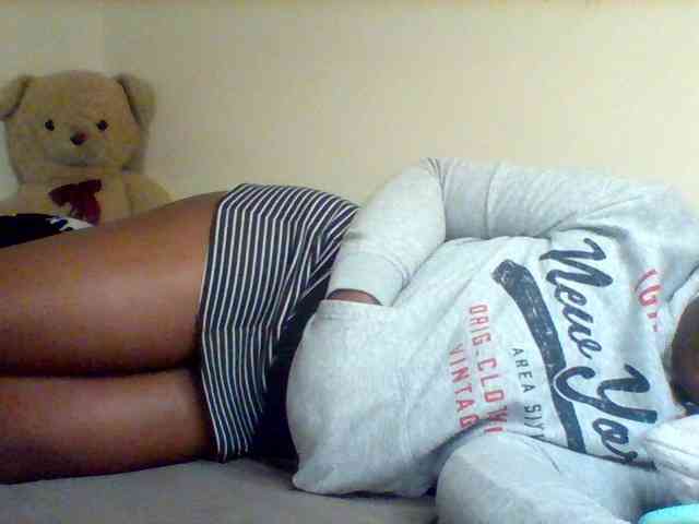 Sexxy-slim-honey webcam